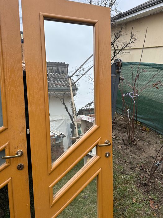 Uși de interior din lemn