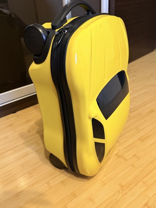 Troler valiza masina