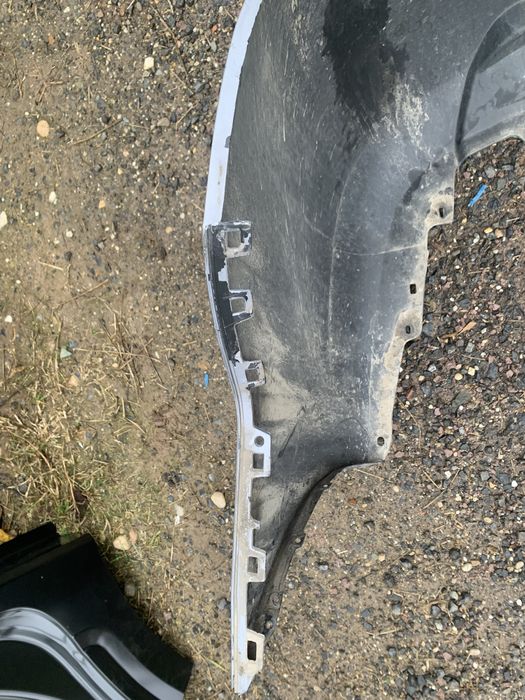 Bara spate Peugeot 301 sedan