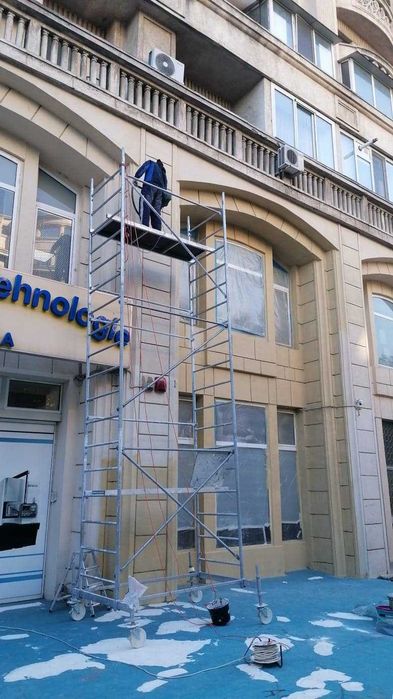 Închiriez schelă mobilă pe roți – livrare București și Ilfov