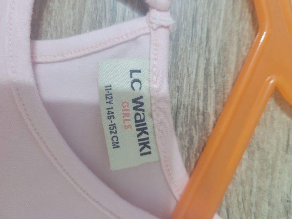 Rochite fetite  potrivite 10-12 ani noi