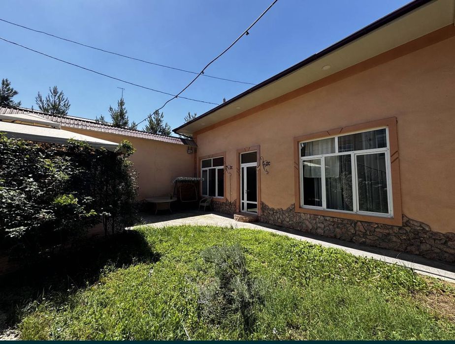 Продается дом 4.8 сотки в Яккасрайском районе, Саламатина ,ор-р мечеть