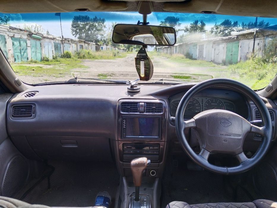 Продам машину Nissan presea