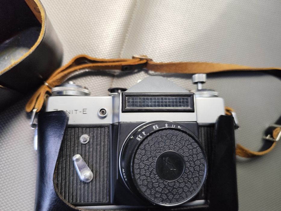 Ретро фотоапарат Зенит