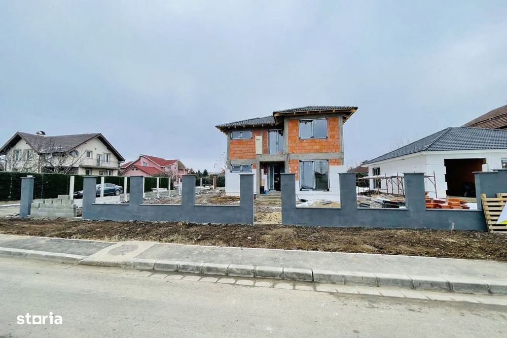 Casa semifinisata P+E zona Oncea