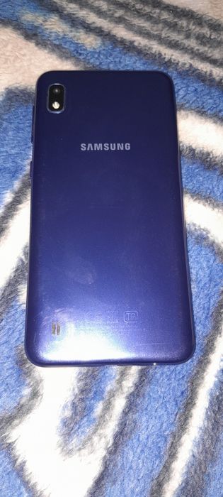 Продам самсунг а 10 в идеале