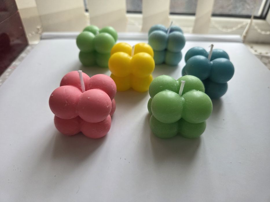 Свещи -  цена от 1 до 5 евро