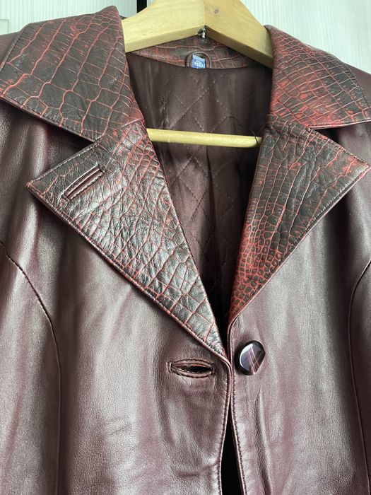 Кожаный плащ