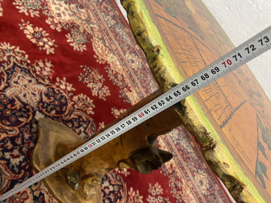 Стара авторска маса с подпис на художника