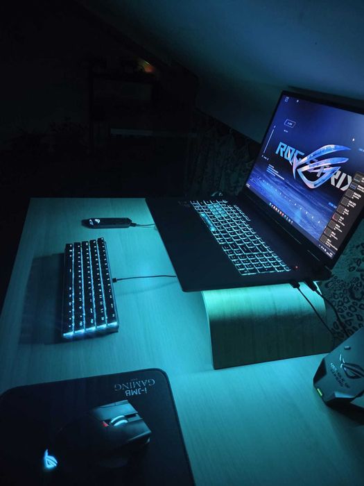 Vand laptop Lenovo Yoga Book Duo 9i 13IMU9 - impecabil