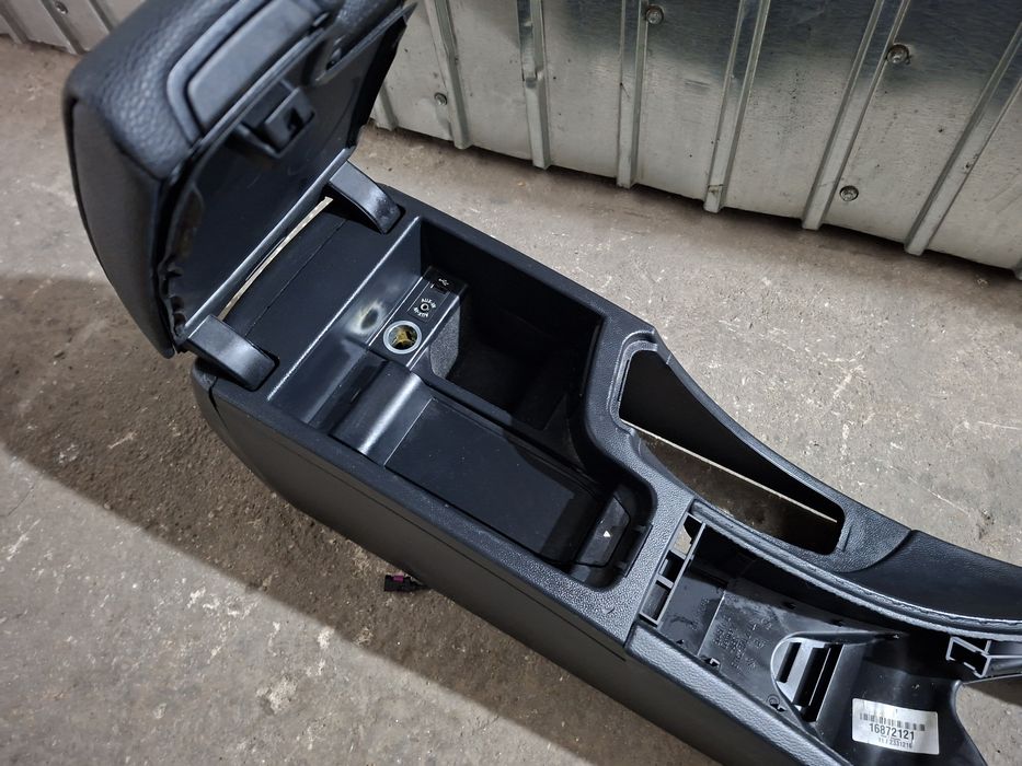 Cotiera consola centrala dubla rabatabila BMW E90 E91 E92 E93
