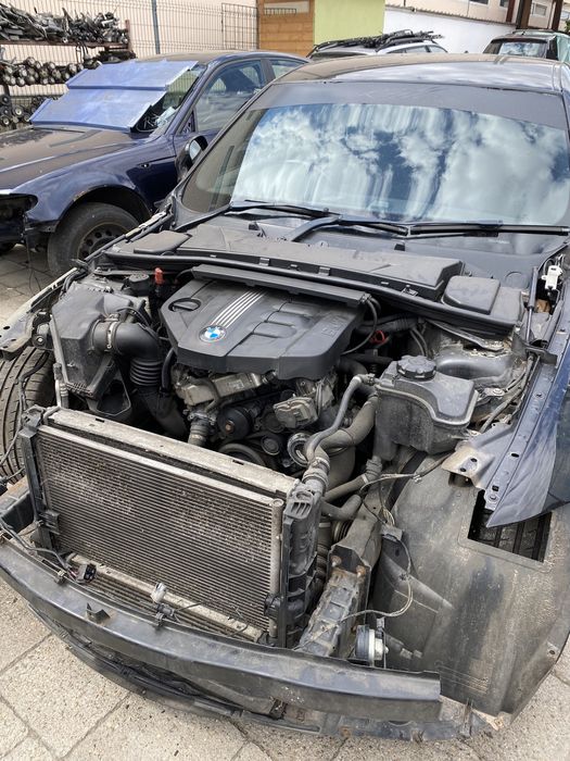 Piese BMW E90 LCI 318d 2011