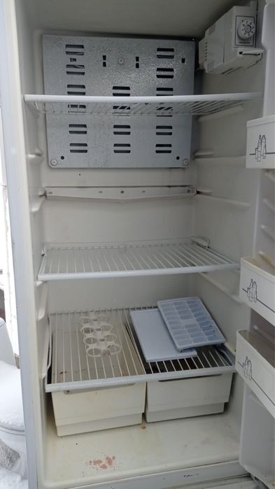 Холодильник рабочий