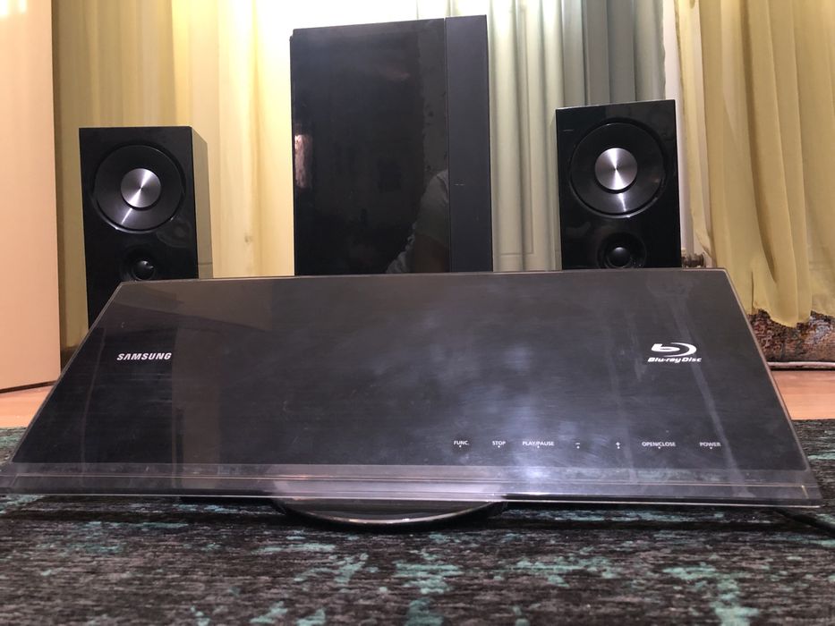 Sistem Samsung Blu -Ray cu subwoofer