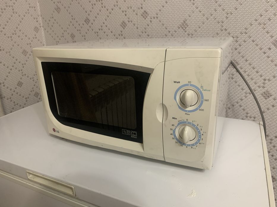 Продам микроволновку полностью рабочая