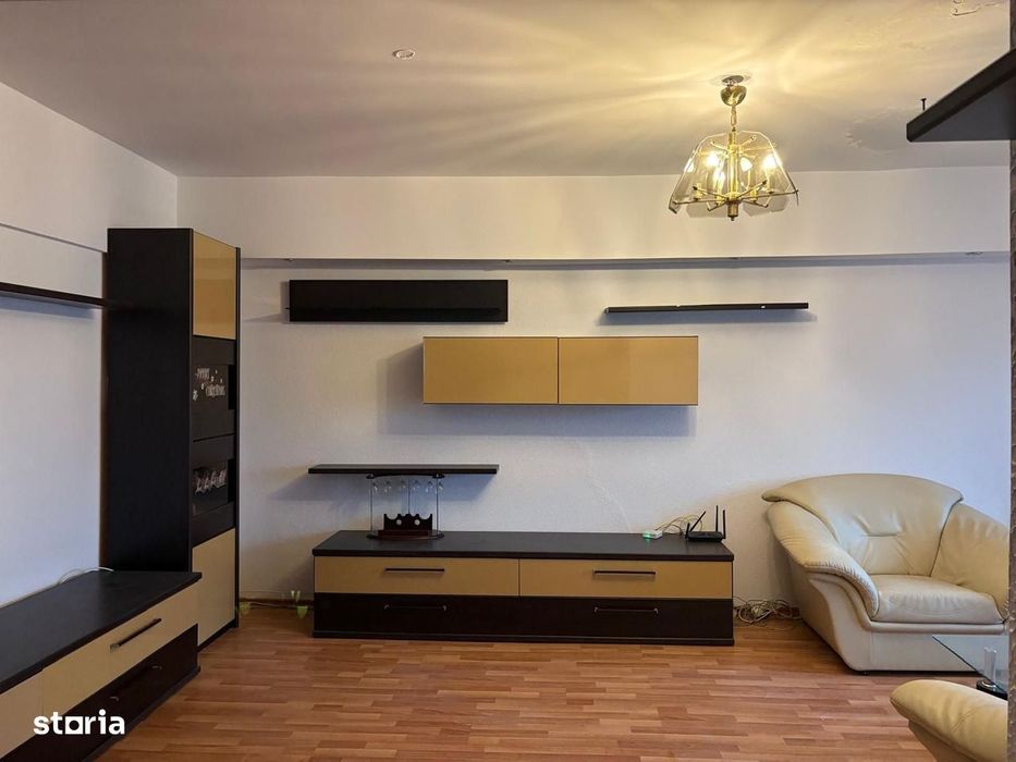 3 camere decomandat Ultracentral