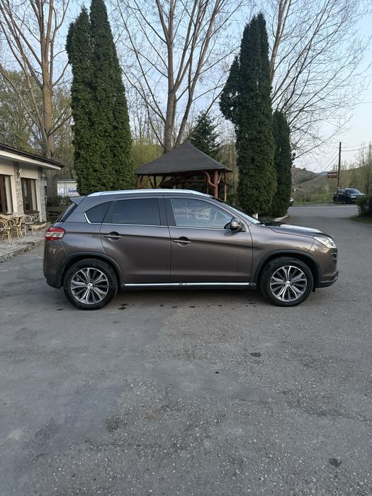 Peugeot 4008 numere rosii valabile full dotari Mitsubishi Asx 4x4 1.8 did 150cp panoramic