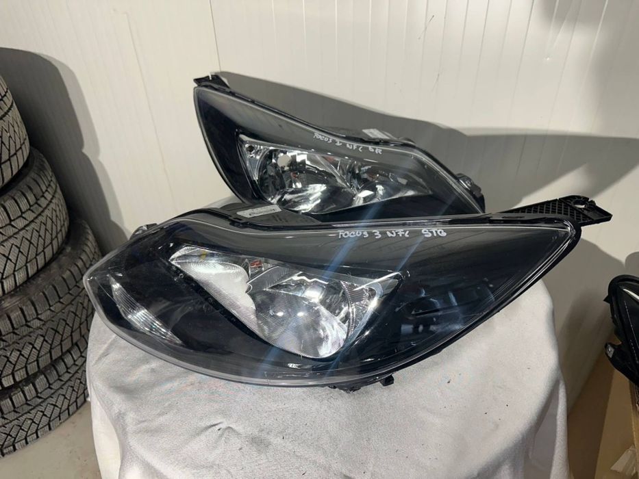 Far stanga / far dreapta Ford Focus 3 Nonfacelift Interior Negru