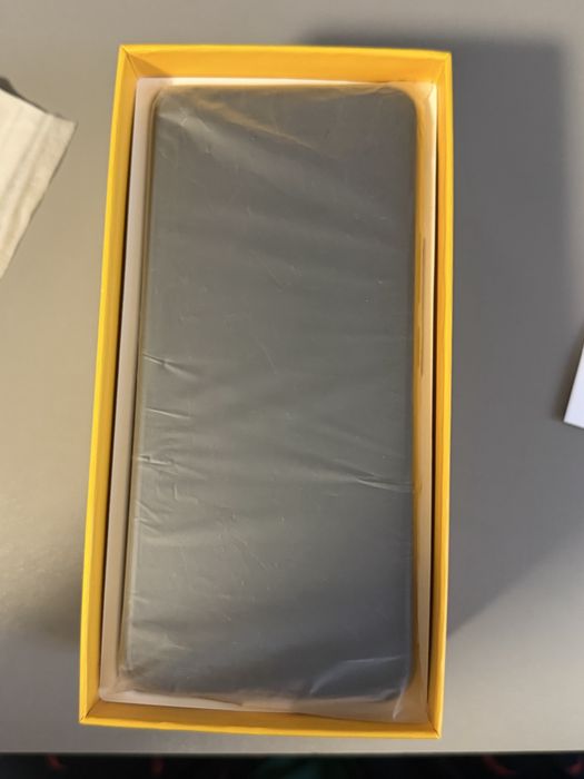 Realme 8: Punk black