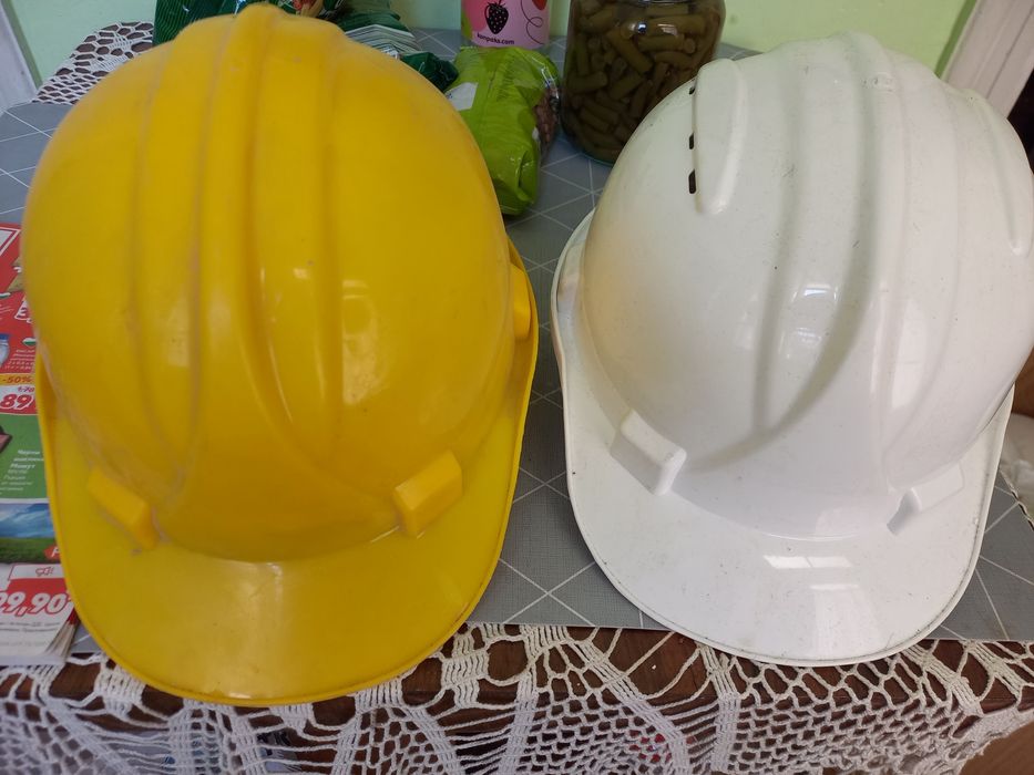 Работнически каски