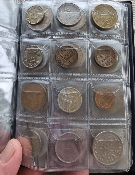72 монети /30 Български 42 чужди +албум