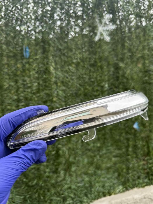 Тойота авенсис мигачи