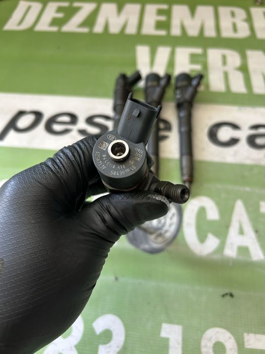 Injectoare Mercedes C class , W203 2.2 cdi 2005