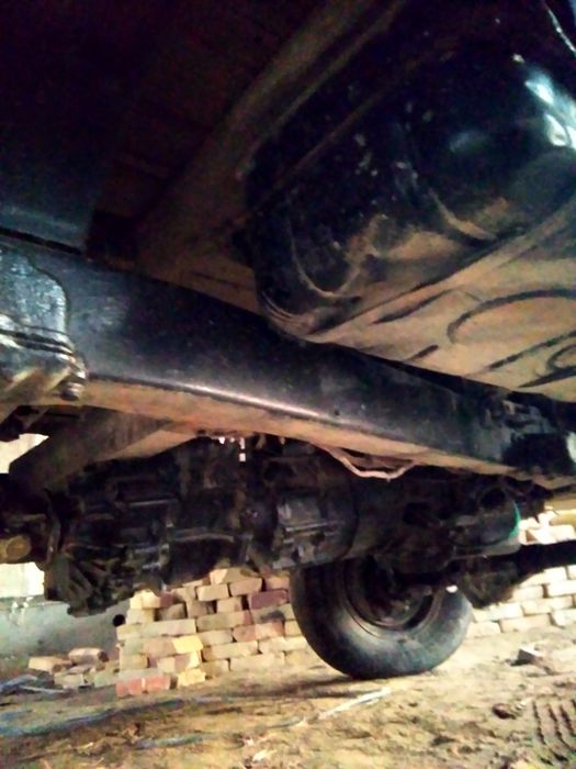 Uaz bartavoy sotiladi