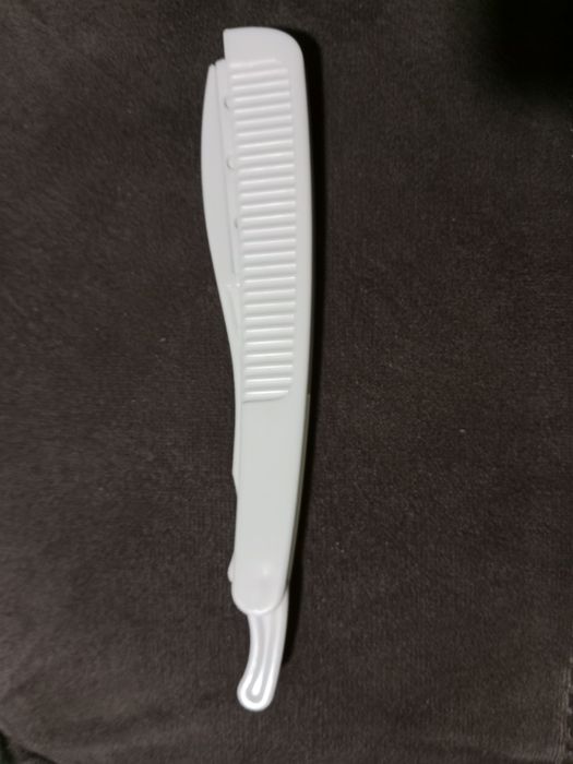 Бритва 1 мартталик, янги, пластик