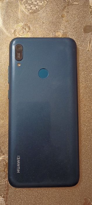 Смартфон Nokia ,  Huawei i6,  Samsung