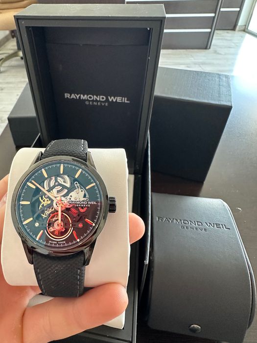 Часовник Скелетон Raimond Weil Skeleton Като нов