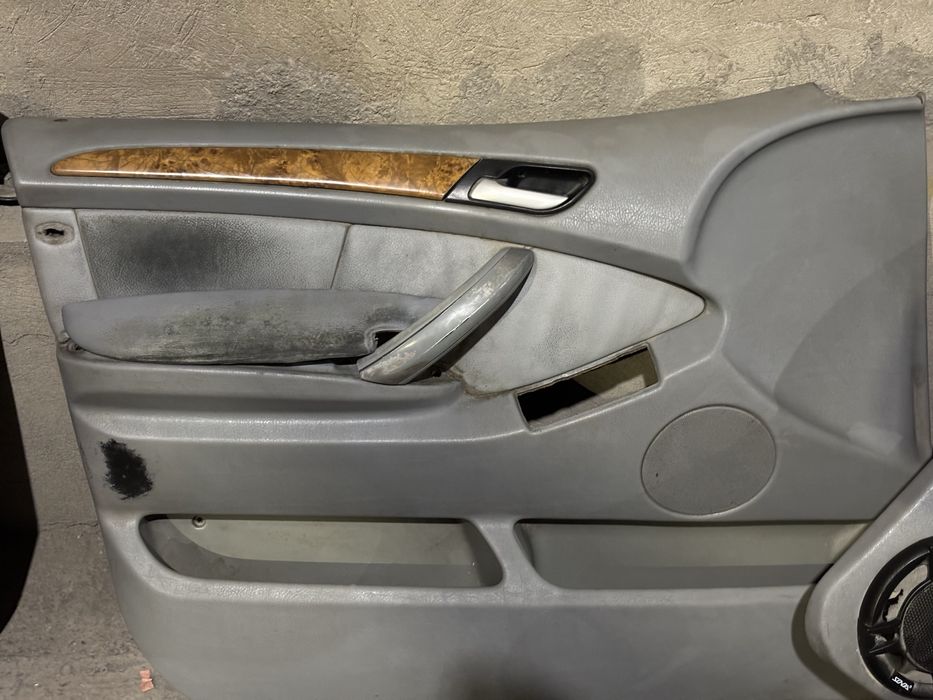 Продам обшивки на бмв х5(е53)