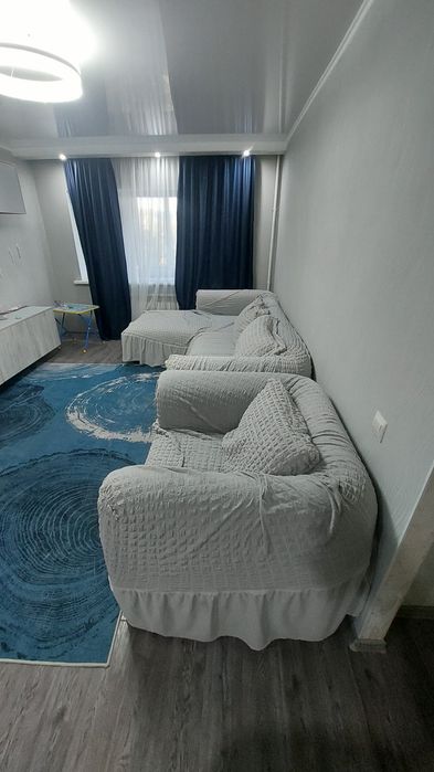 Угловой диван и кресло