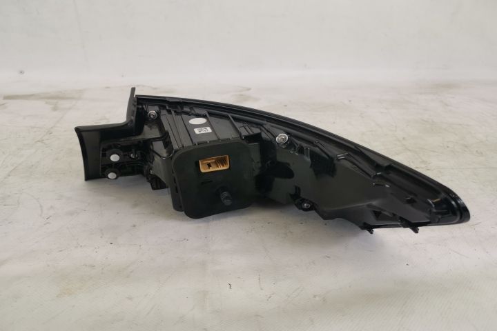 Stop Aripa Stanga Led Original In Stare Buna  Volkswagen VW  Arteon Co