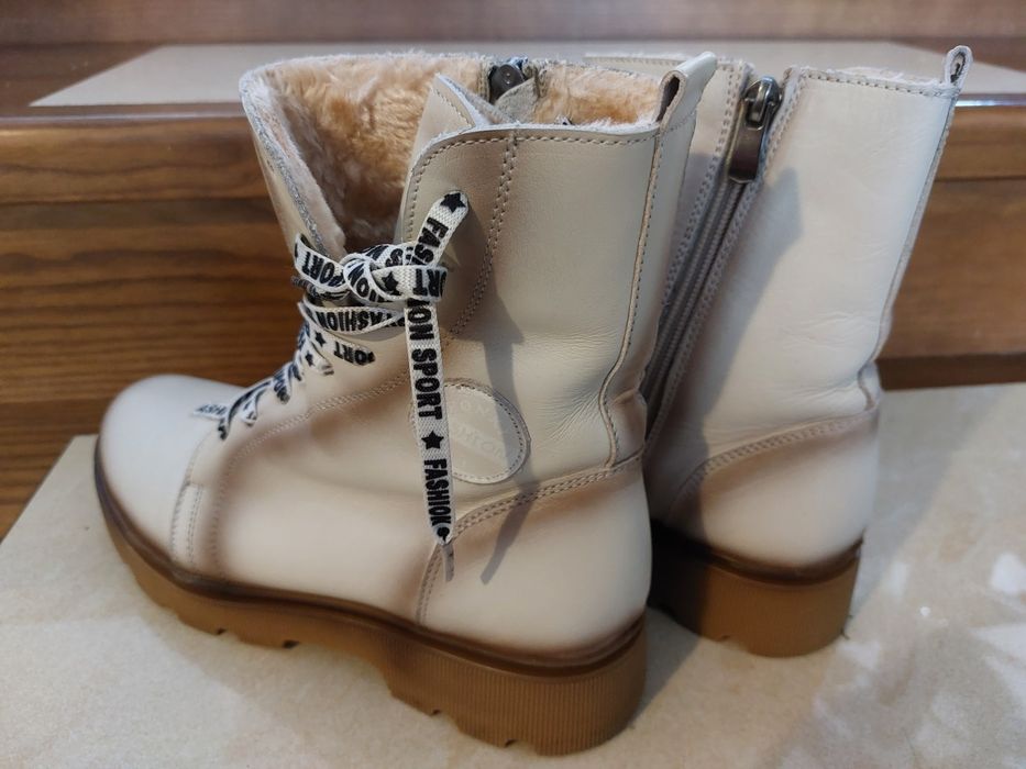 Дамски непромоникаеми апрески 38.5номер бори понки 38номер