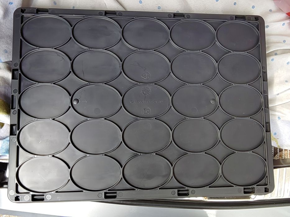 Продавам оригинални сгъваеми касетки Мерцедес