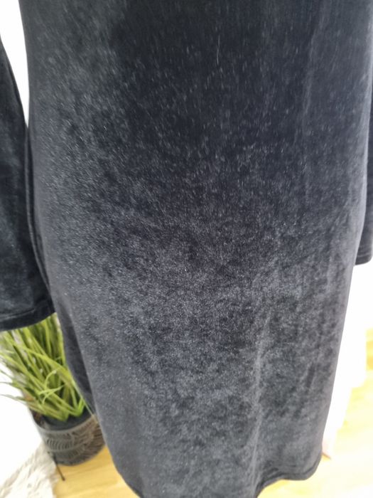 Rochie neagră din catifea