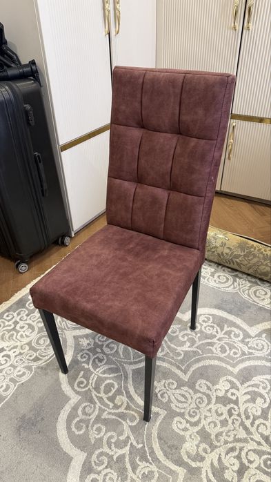 Стулья бордовые, прочные