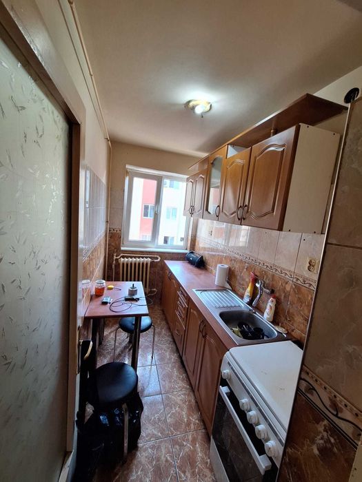Apartament 2camere semidecomandat