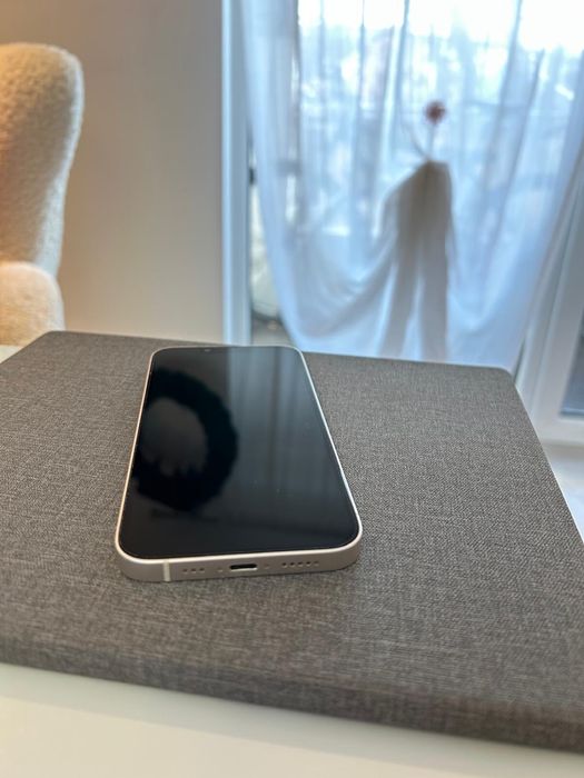 Vand iPhone 14 Alb 512gb