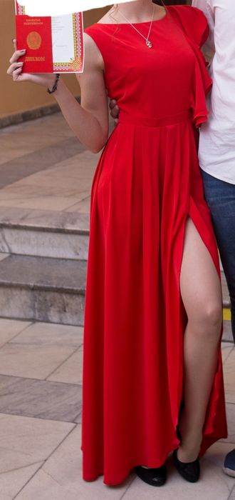Платье  в пол красное