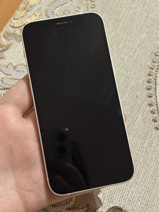 Айфон 12 мини.