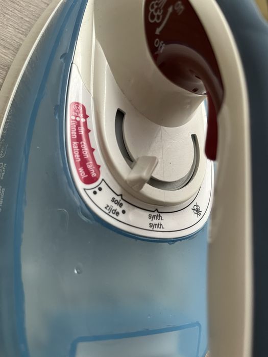 Безкабелна ютия Calor Freemove