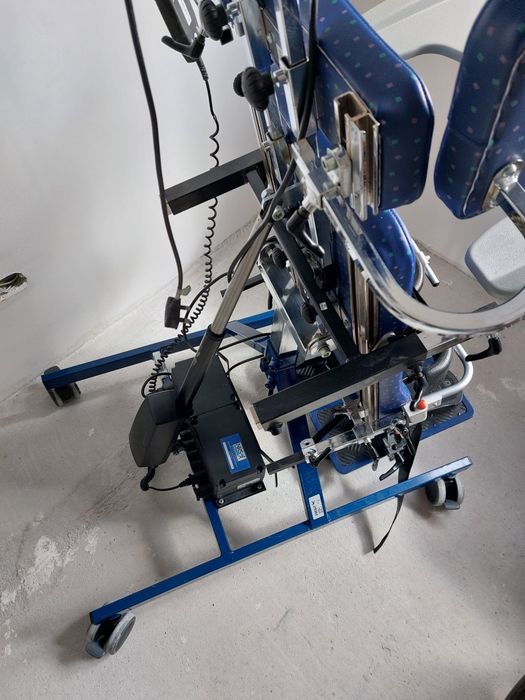 Verticalizator electric cu telecomanda