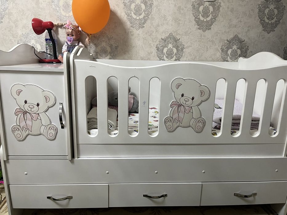 Детская кроватка