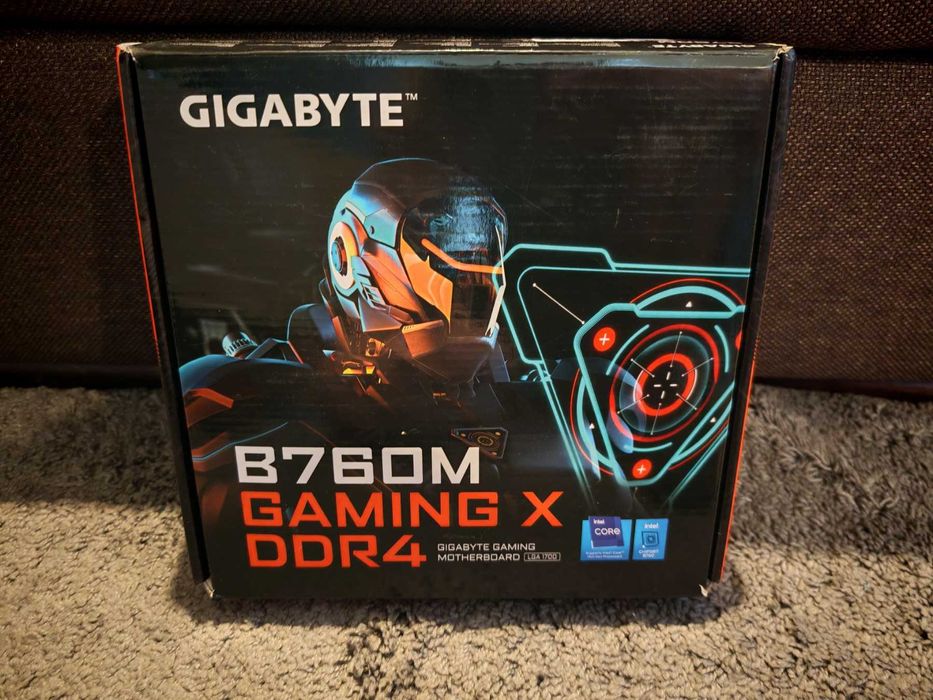 Gigabyte B760 Gaming X + Intel - Core i5-12500, 6-cores, 4.6GHz + 32GB RAM DDR4