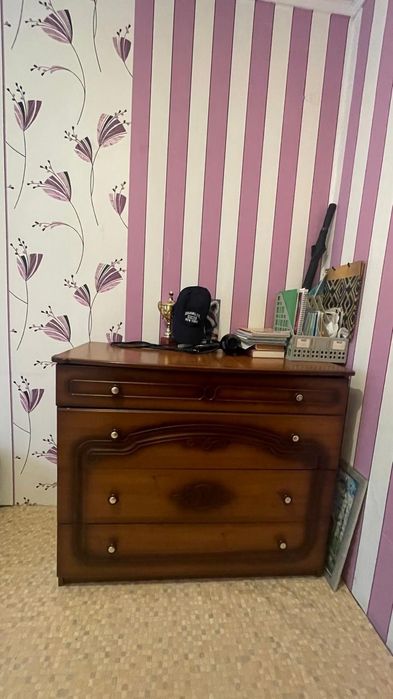 Продам спальный гарнитур.