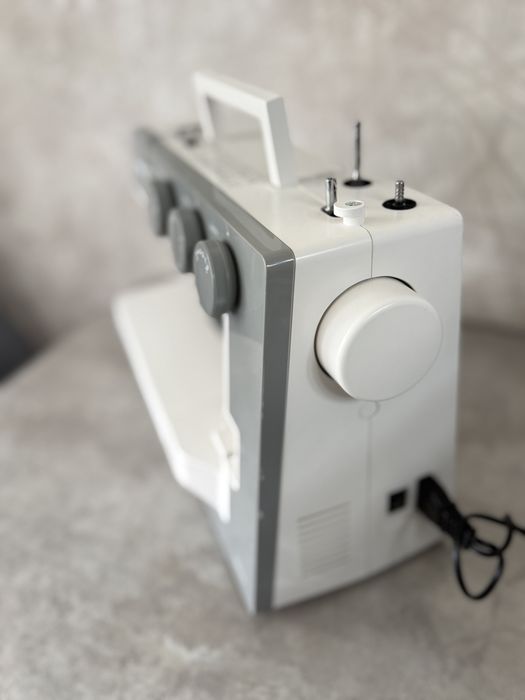 Швейная машинка janome