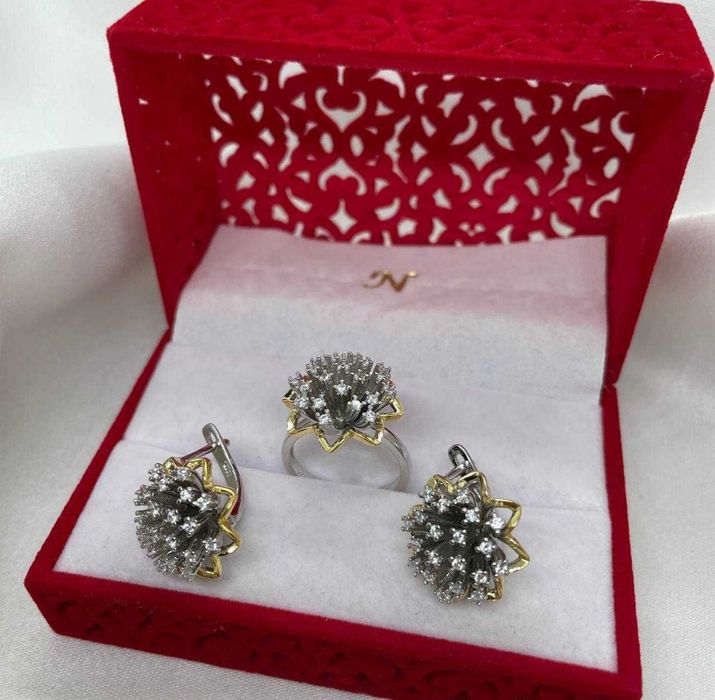 Великолепный комплект серебро 925 с Цирконием позолоченный Сияет