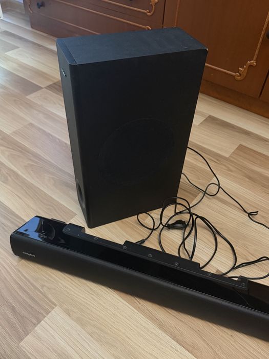 Soundbar Creative V2 si subwoofer